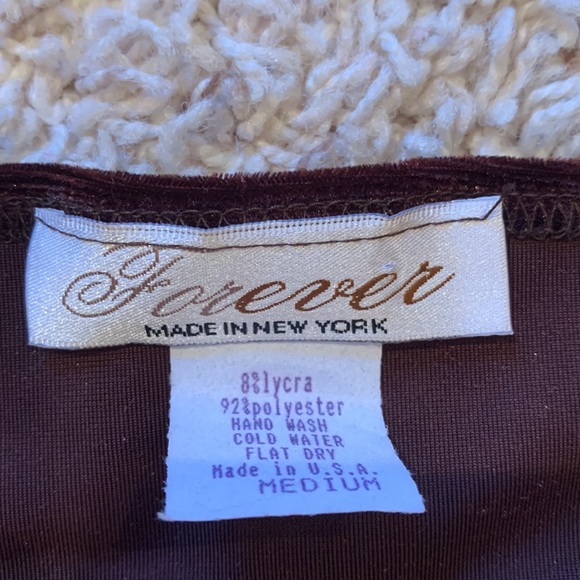 Woman’s top - Picture 2 of 2